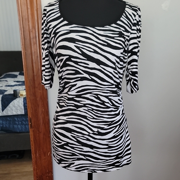 White House Black Market Black and White Zebra print Ruched Blouse - Picture 1 of 9